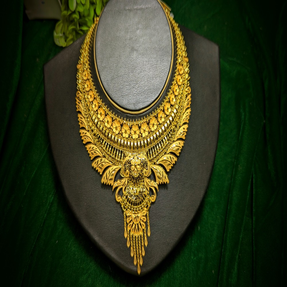 Hiraola's Product Image